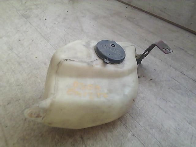 bontott PEUGEOT 309 Ablakmosó Tartály