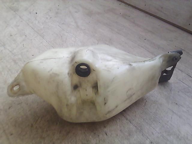 bontott PEUGEOT 309 Ablakmosó Tartály