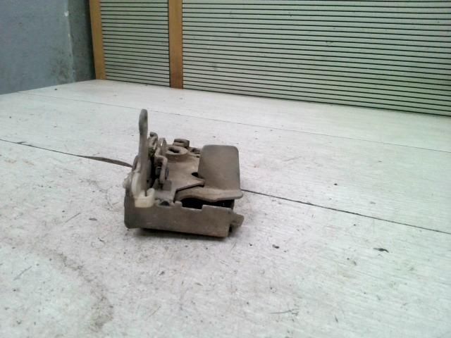 bontott PEUGEOT 309 Jobb hátsó Ajtózár