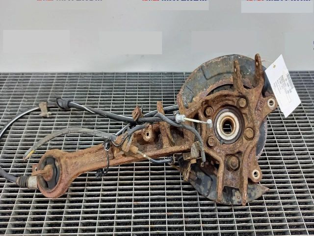 bontott PEUGEOT 4007 Bal hátsó Csonkállvány