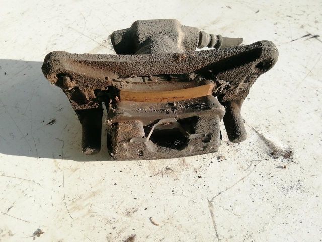 bontott PEUGEOT 4007 Bal hátsó Féknyereg Munkahengerrel