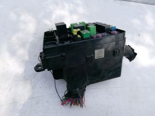 bontott PEUGEOT 4007 Biztosítéktábla Motortér