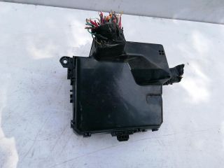 bontott PEUGEOT 4007 Biztosítéktábla Motortér