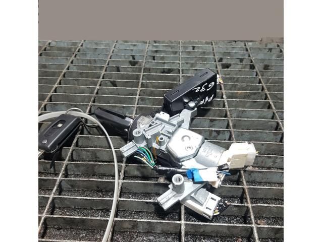 bontott PEUGEOT 4007 Gyújtáskapcsoló