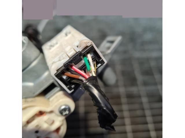 bontott PEUGEOT 4007 Gyújtáskapcsoló