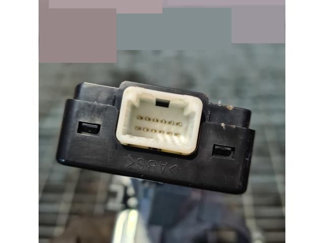 bontott PEUGEOT 4007 Gyújtáskapcsoló