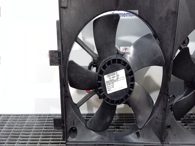 bontott PEUGEOT 4007 Hűtőventilátor