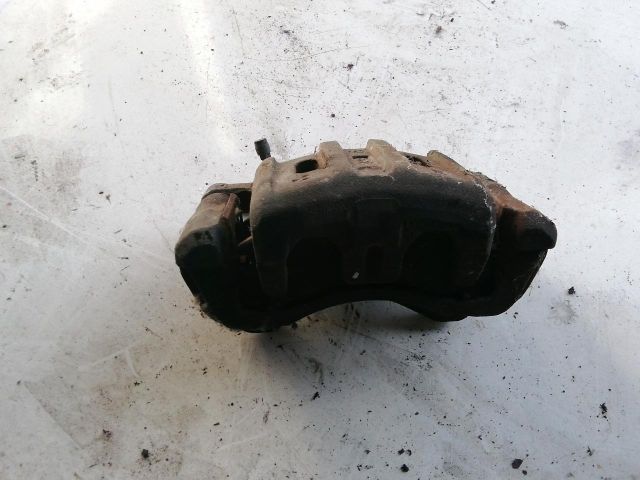 bontott PEUGEOT 4007 Jobb első Féknyereg Munkahengerrel