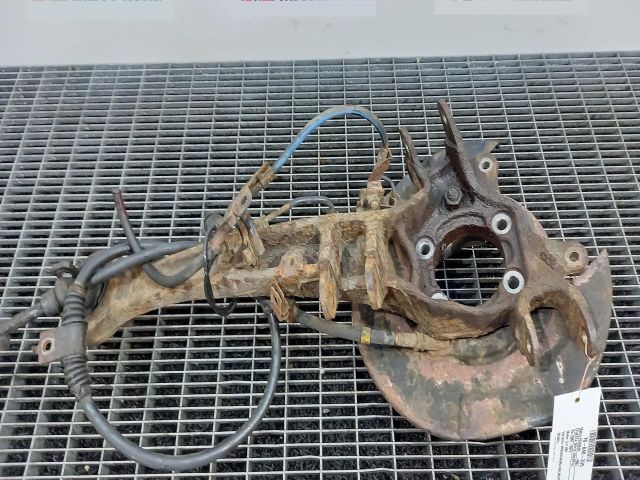 bontott PEUGEOT 4007 Jobb hátsó Csonkállvány