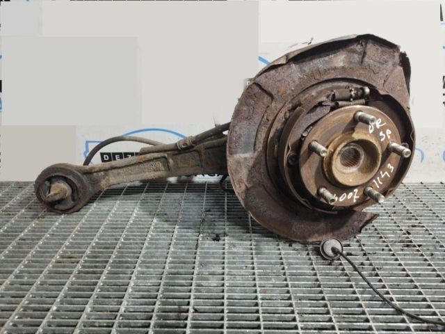 bontott PEUGEOT 4007 Jobb hátsó Csonkállvány