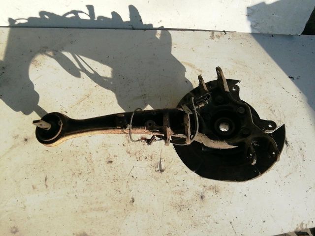 bontott PEUGEOT 4007 Jobb hátsó Kerékagy