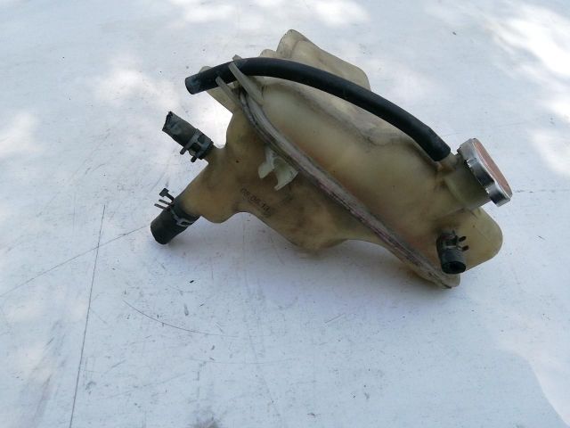 bontott PEUGEOT 4007 Kiegyenlítő Tartály