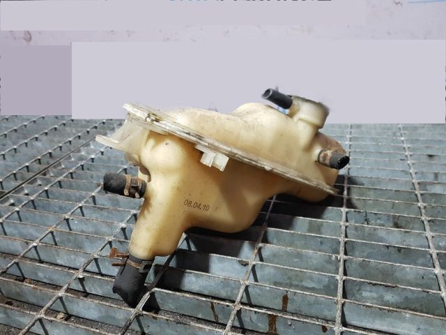 bontott PEUGEOT 4007 Kiegyenlítő Tartály