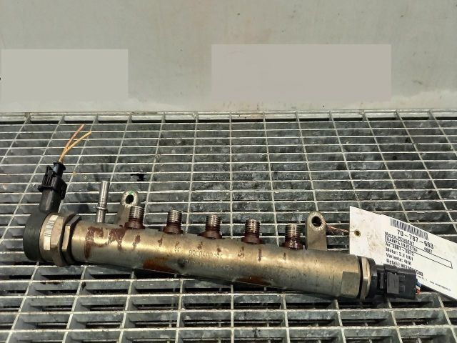 bontott PEUGEOT 4007 Közösnyomócső