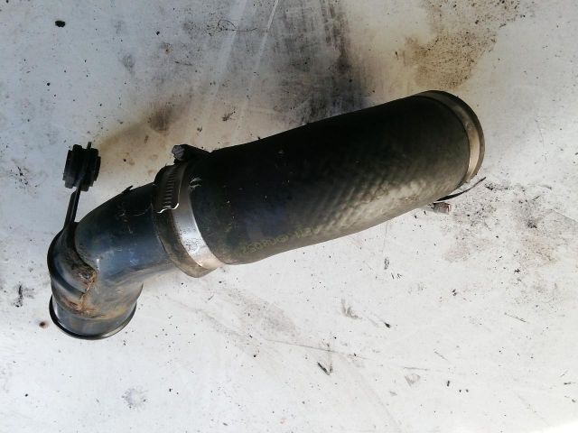 bontott PEUGEOT 4007 Légbeömlő Cső