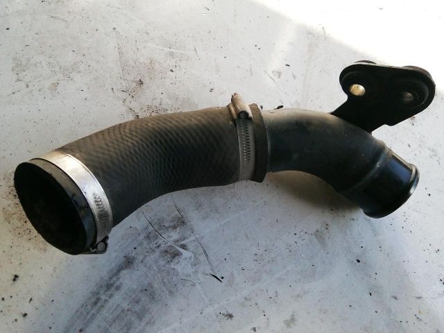 bontott PEUGEOT 4007 Légbeömlő Cső