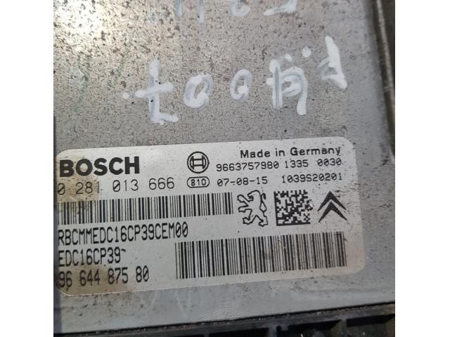 bontott PEUGEOT 4007 Motorvezérlő