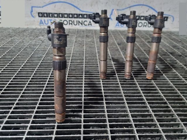 bontott PEUGEOT 4007 Porlasztó (1 db)