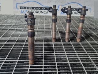 bontott PEUGEOT 4007 Porlasztó (1 db)