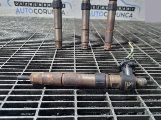 bontott PEUGEOT 4007 Porlasztó (1 db)