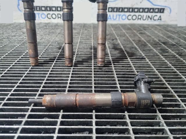 bontott PEUGEOT 4007 Porlasztó (1 db)