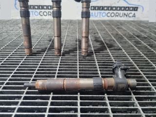 bontott PEUGEOT 4007 Porlasztó (1 db)