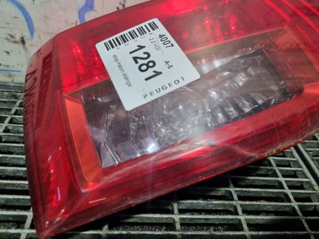 bontott PEUGEOT 4007 Bal Belső Hátsó Lámpa
