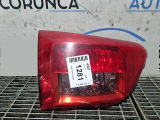 bontott PEUGEOT 4007 Bal Belső Hátsó Lámpa