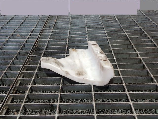 bontott PEUGEOT 4007 Bal Fényszóró Tartó