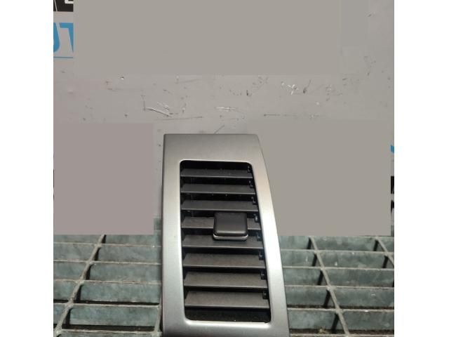 bontott PEUGEOT 4007 Bal Szellőző