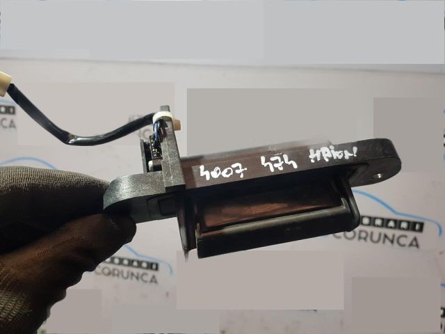 bontott PEUGEOT 4007 Csomagtérajtó Kilincs