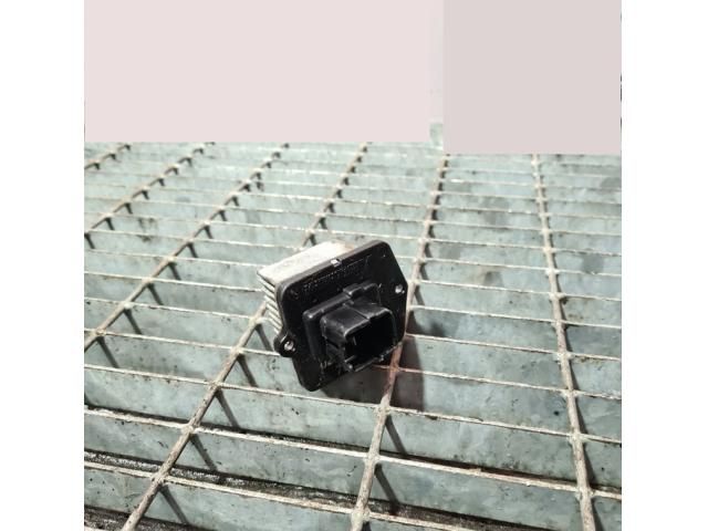 bontott PEUGEOT 4007 Előtét Ellenállás Fűtőmotor