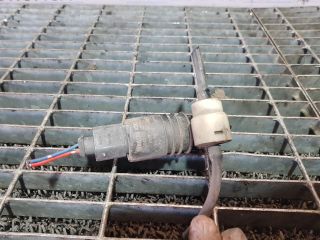 bontott PEUGEOT 4007 Első Ablakmosó Szivattyú