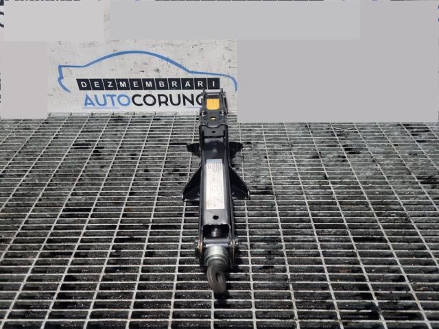 bontott PEUGEOT 4007 Emelő