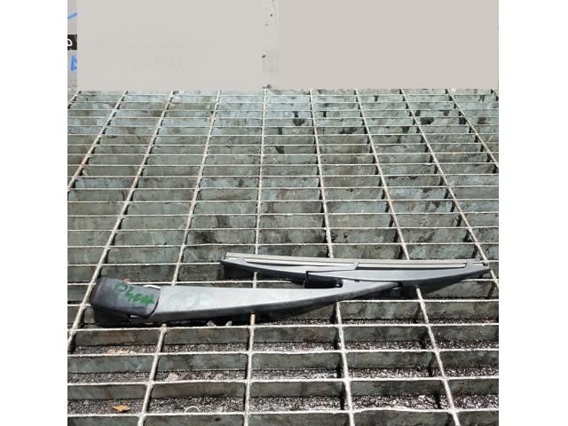 bontott PEUGEOT 4007 Hátsó Ablaktörlő Kar