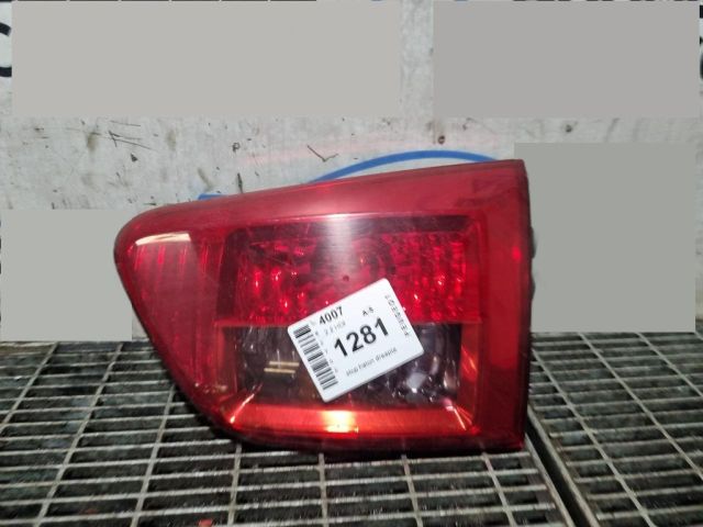 bontott PEUGEOT 4007 Jobb Belső Hátsó Lámpa