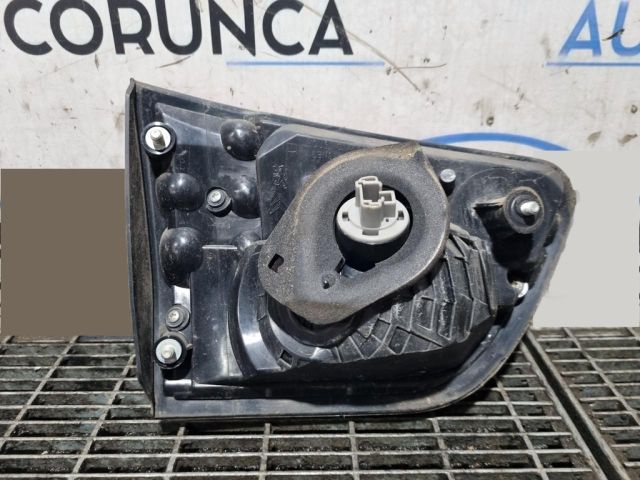 bontott PEUGEOT 4007 Jobb Belső Hátsó Lámpa