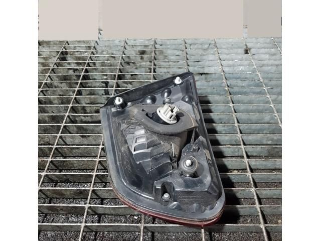 bontott PEUGEOT 4007 Jobb Belső Hátsó Lámpa