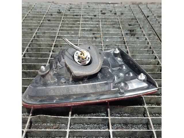 bontott PEUGEOT 4007 Jobb Belső Hátsó Lámpa