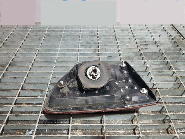 bontott PEUGEOT 4007 Jobb Belső Hátsó Lámpa