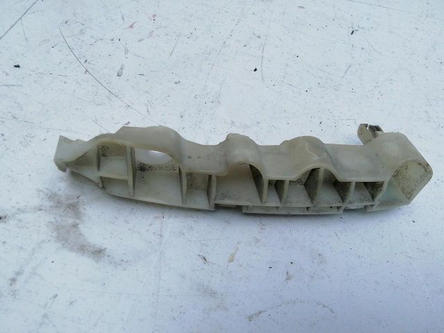 bontott PEUGEOT 4007 Jobb első Lökhárító Tartó (Műanyag)