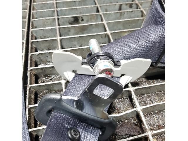 bontott PEUGEOT 4007 Jobb hátsó Biztonsági Öv