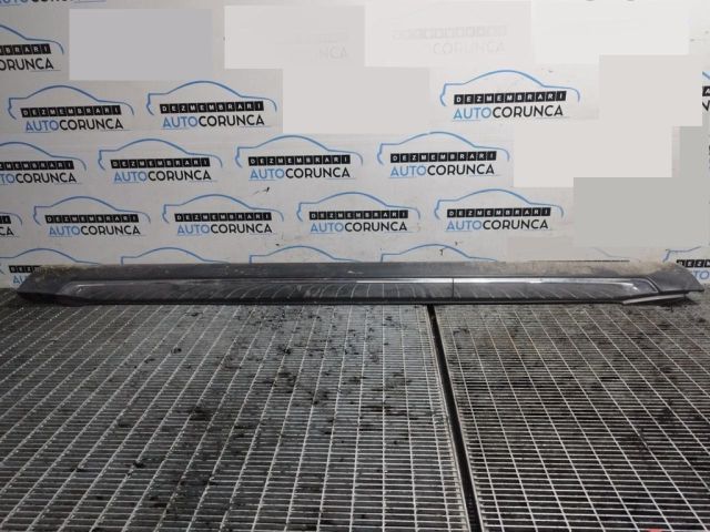 bontott PEUGEOT 4007 Jobb Küszöb