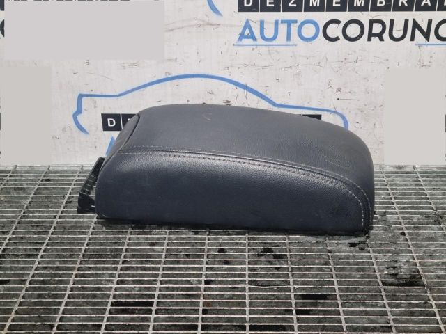 bontott PEUGEOT 4007 Könyöklő