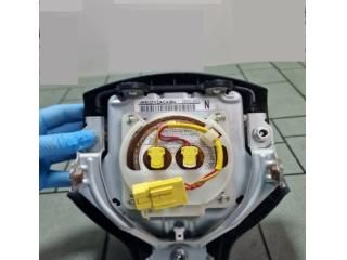 bontott PEUGEOT 4007 Kormánylégzsák