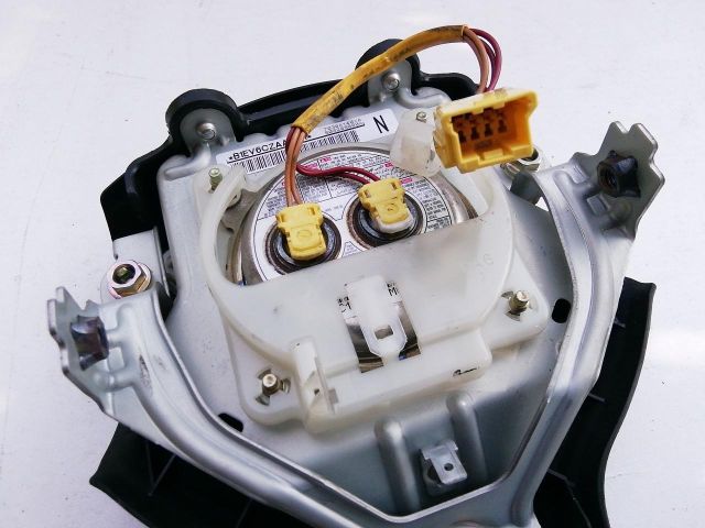 bontott PEUGEOT 4007 Kormánylégzsák