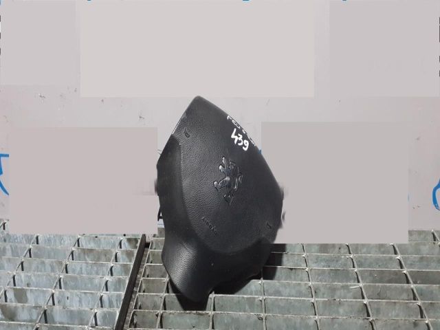 bontott PEUGEOT 4007 Kormánylégzsák