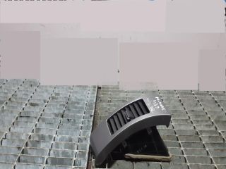 bontott PEUGEOT 4007 Középső Szellőző