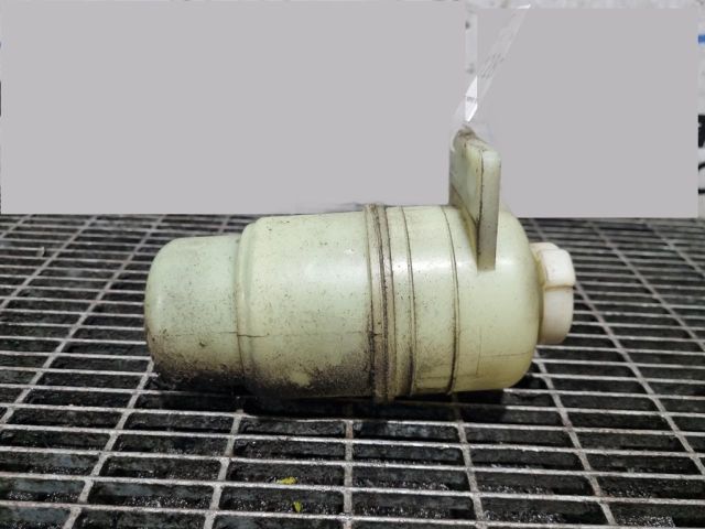 bontott PEUGEOT 4007 Szervóolaj Tartály