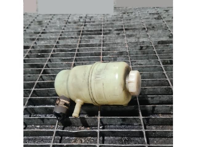 bontott PEUGEOT 4007 Szervóolaj Tartály